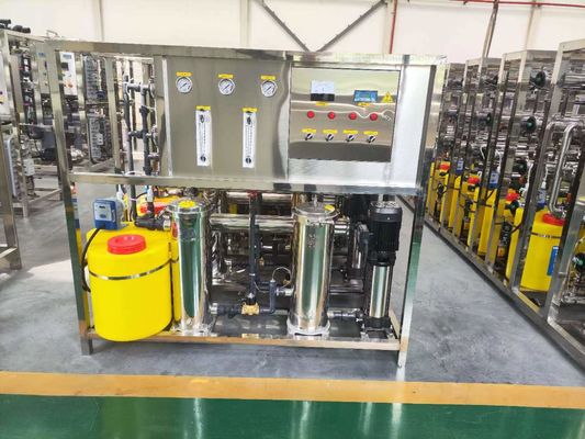 प्रयोगशाला रिवर्स ऑस्मोसिस जल शुद्धिकरण उपकरण सीधे पेय ग्रेड जल शुद्धिकरण उपकरण